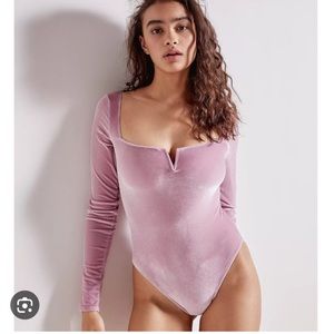 URBAN OUTFITTERS | Lavender Velvet Bodysuit